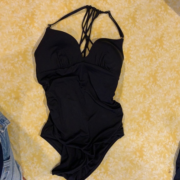 Multistrap black swimsuit - Picture 1 of 3